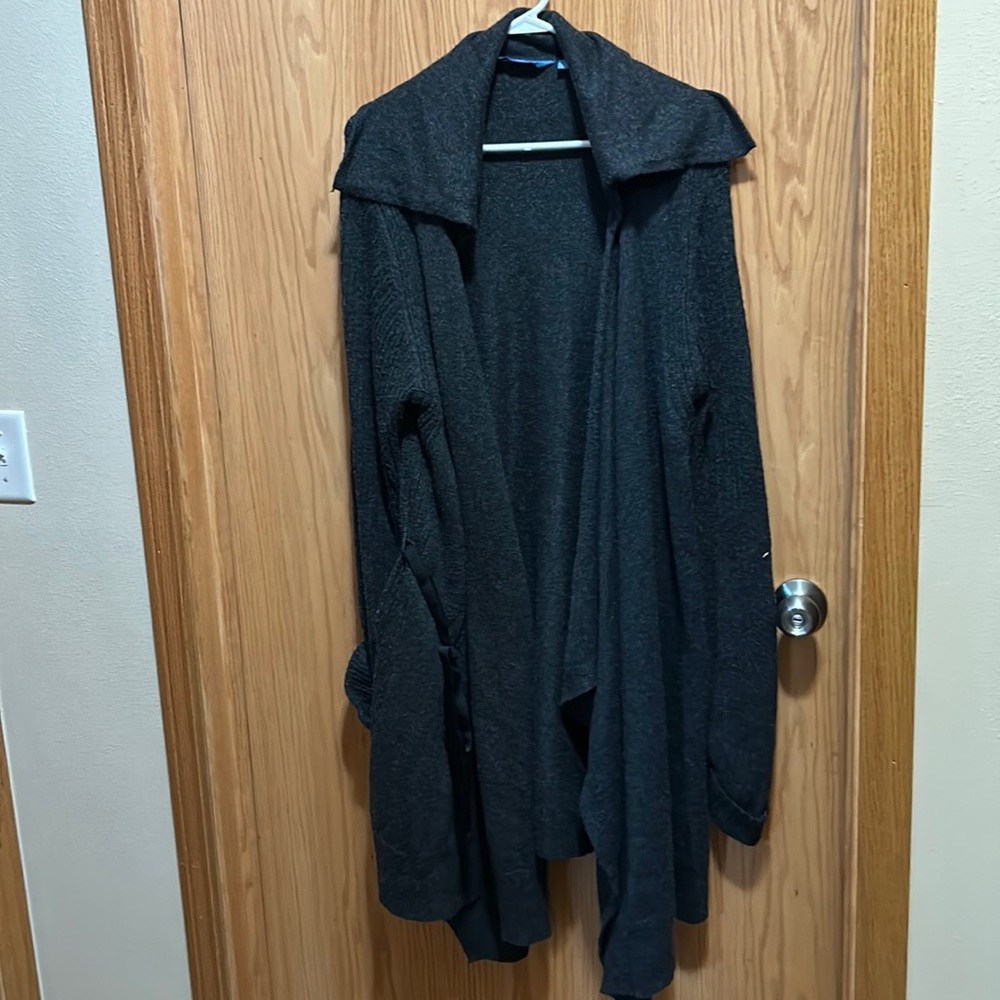 Simply Vera Wang Sweater